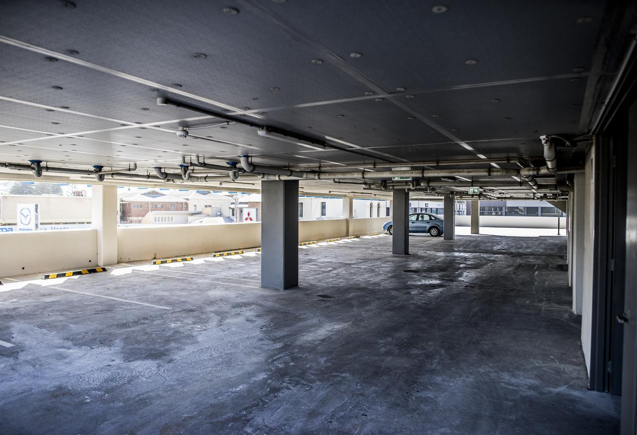 The Gerald Apartment Hotel Geraldton Exterior photo